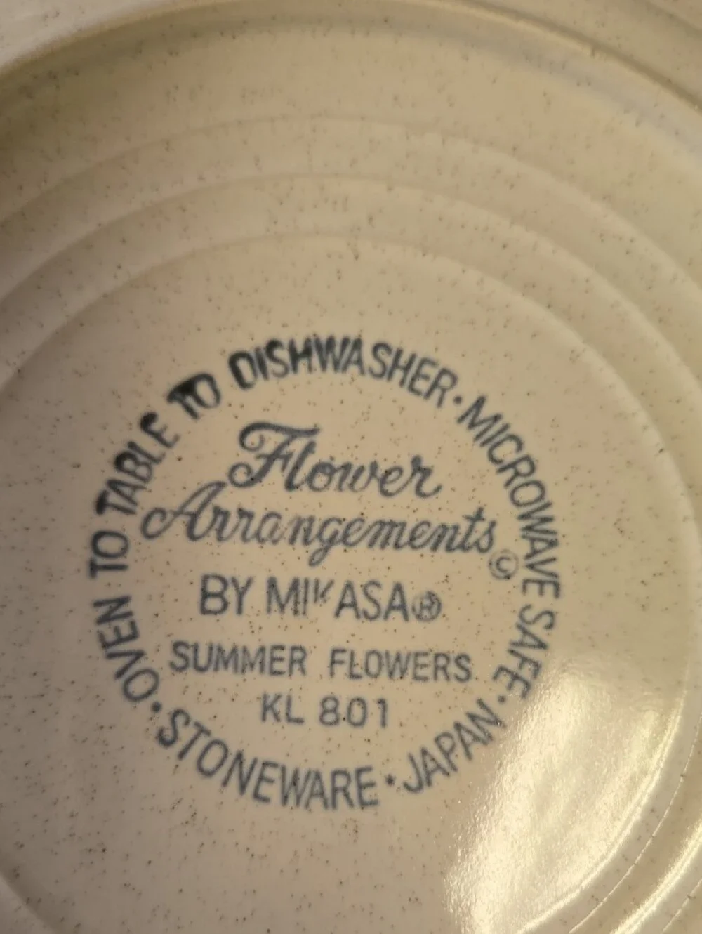 Mikasa Floral Stoneware Plates in Cream, Brown, Yellow and Blue
